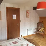 乐克洛斯德赛尼斯旅馆 Anould