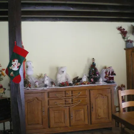 ル クロ デ ゾルヌ ベッド・アンド・ブレックファスト アヌー